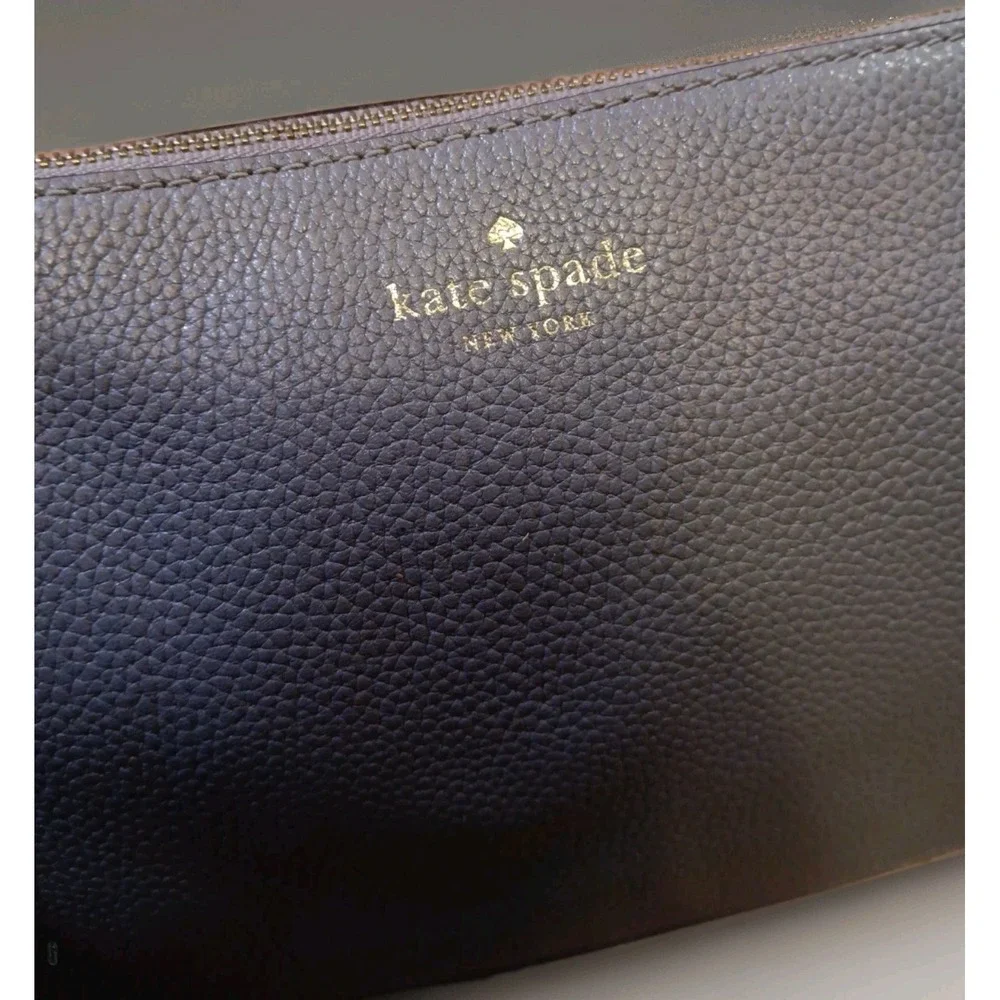 Kate Spade NY Pebbled Leather Triple Zip Clutch Wallet Pouch Gray 10x7 Large
